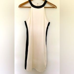 NWT Guess Faith Black Faux Leather Trim White Halter Dress Sz XS
